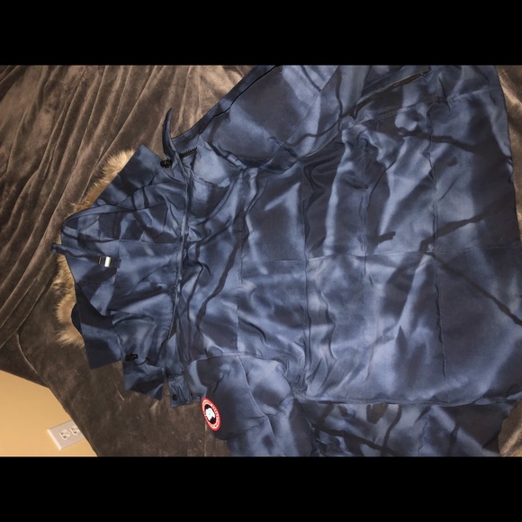 Canada Goose Jacket - Picture 3 of 3
